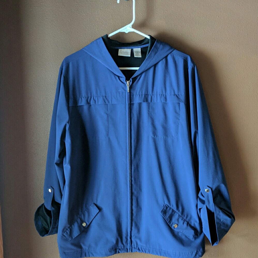 Wind beaker/ rain coat